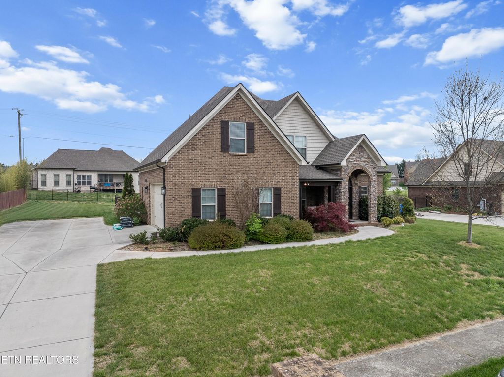 Photo of 1432 Edenbridge Drive, Alcoa, TN 37701 (MLS # 1335264)