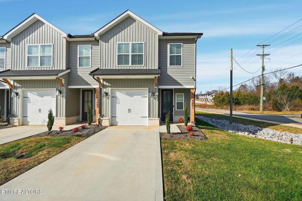 Photo of 4891 Ancient Glacier Lane, Knoxville, TN 37918 (MLS # 1329698)