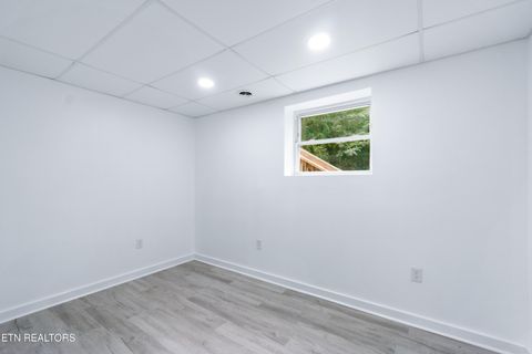 Tiny photo for 140 Charles Place, Harriman, TN 37748 (MLS # 1330163)