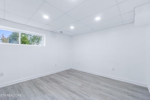 Tiny photo for 140 Charles Place, Harriman, TN 37748 (MLS # 1330163)