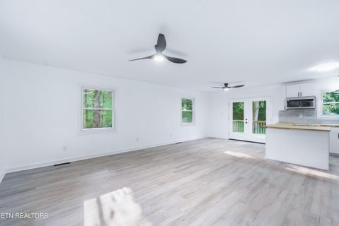 Tiny photo for 140 Charles Place, Harriman, TN 37748 (MLS # 1330163)