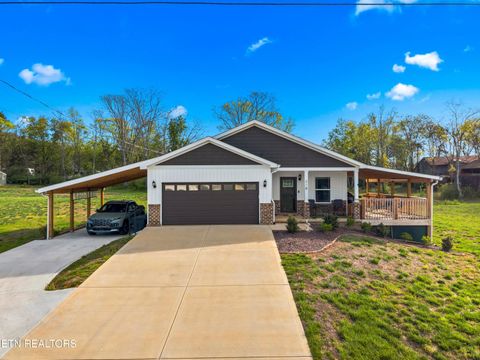 Photo of 318 Garden Lane, Dandridge, TN 37725 (MLS # 1336171)
