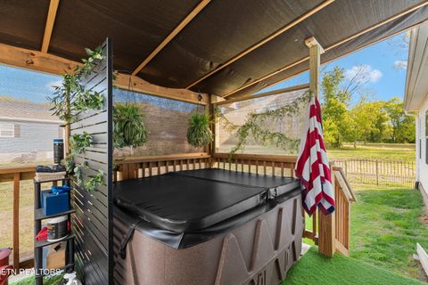 Tiny photo for 318 Garden Lane, Dandridge, TN 37725 (MLS # 1336171)