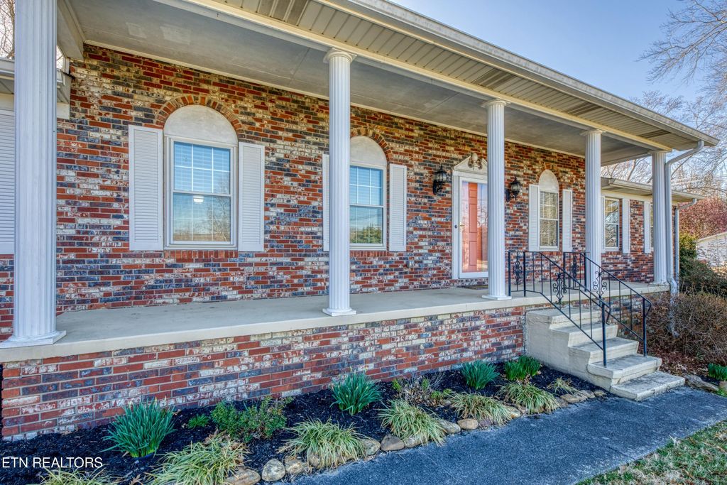 Photo of 853 Goddard St, Alcoa, TN 37701 (MLS # 1293265)