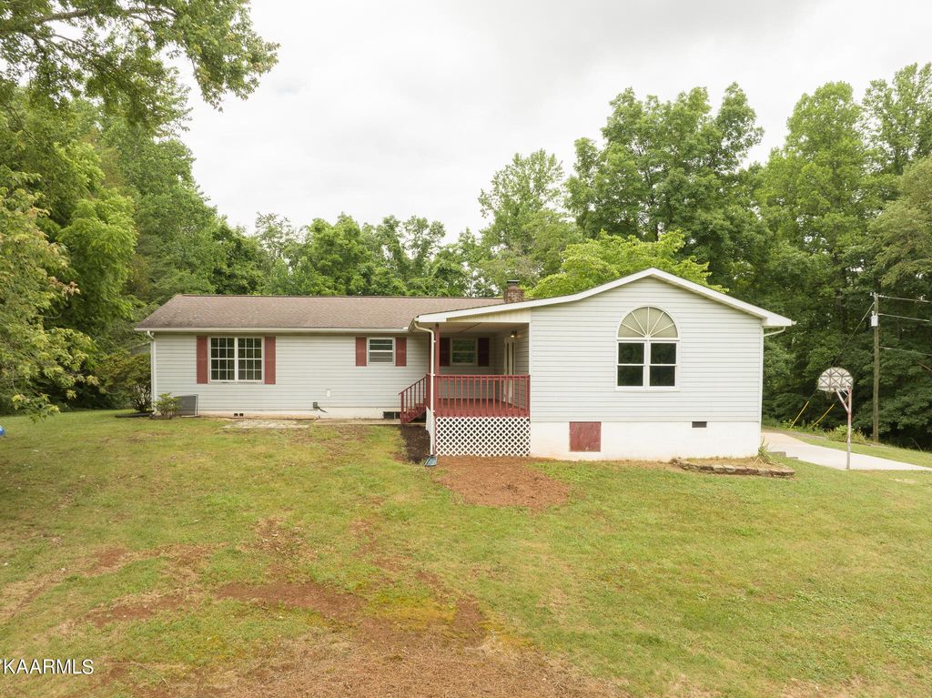 Photo of 182 Humphrey Cemetery Circle, Heiskell, TN 37754 (MLS # 1230287)