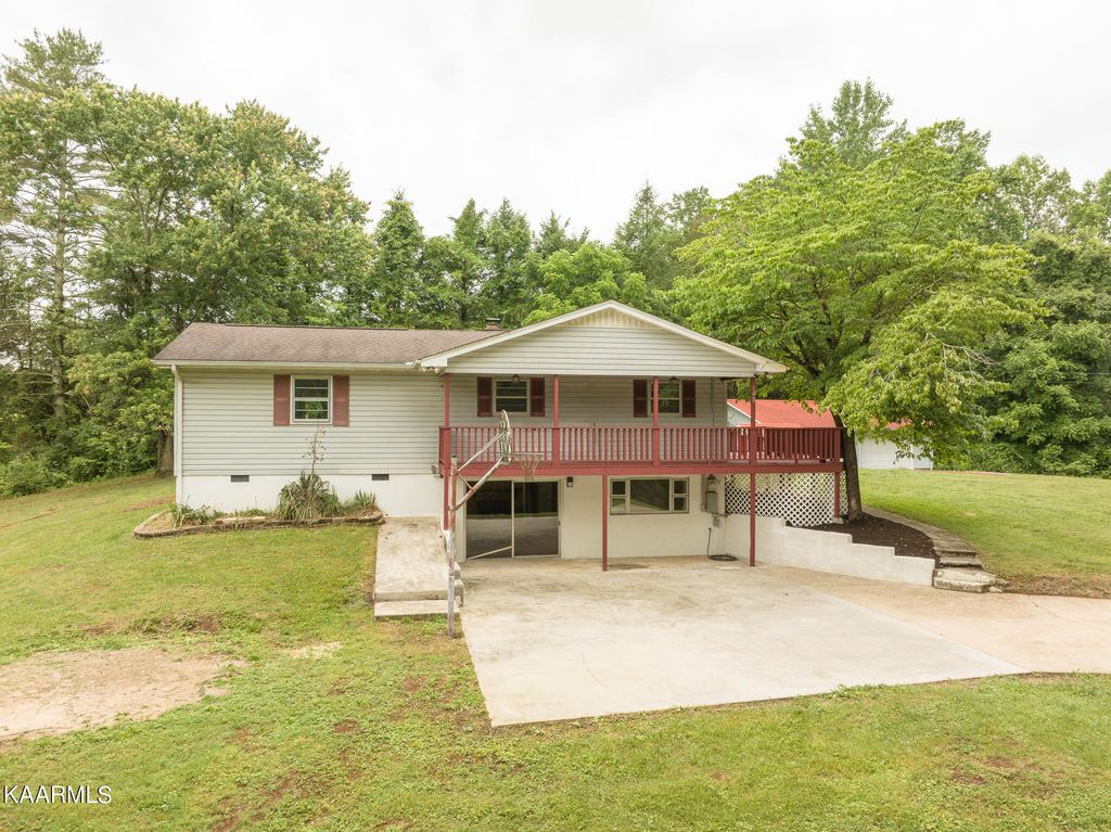 Photo of 182 Humphrey Cemetery Circle, Heiskell, TN 37754 (MLS # 1230287)