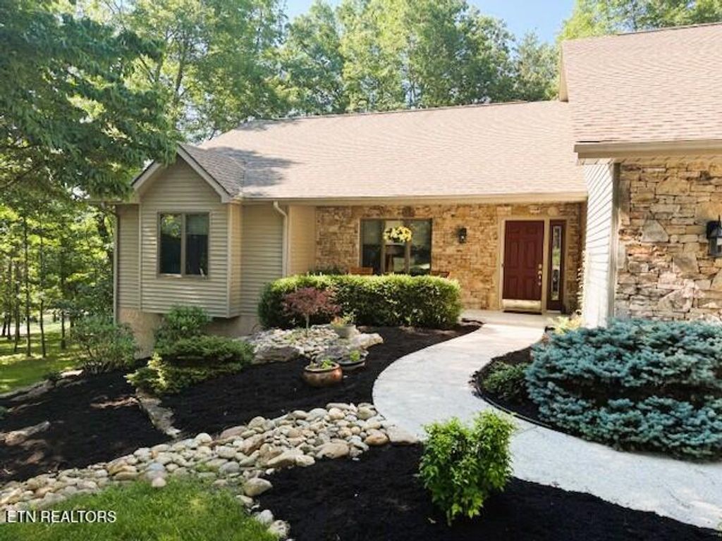 Photo of 128 Cathedral Drive, Crossville, TN 38558 (MLS # 1304865)