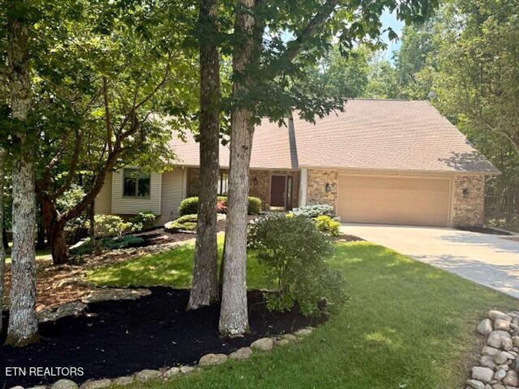 Photo of 128 Cathedral Drive, Crossville, TN 38558 (MLS # 1304865)