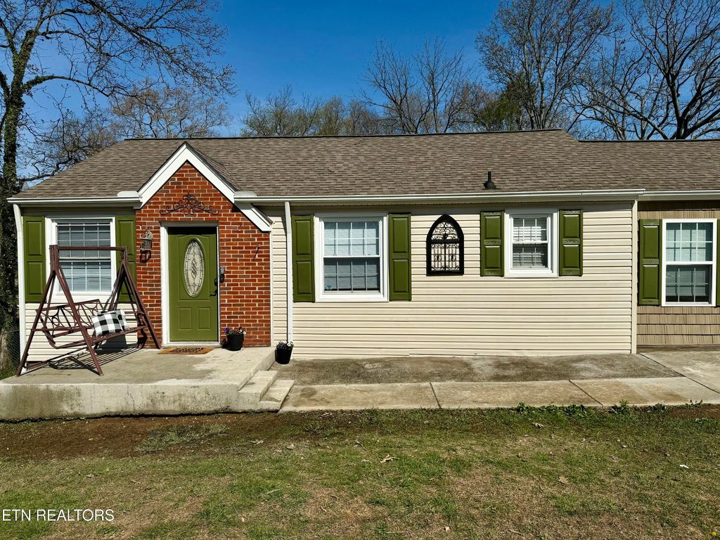 Photo of 5722 Sanford Rd, Knoxville, TN 37912 (MLS # 1334087)