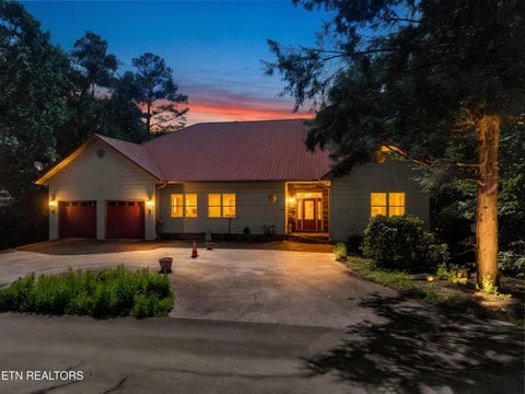 Photo of 122 Lakeside Trace, Townsend, TN 37882 (MLS # 1347095)