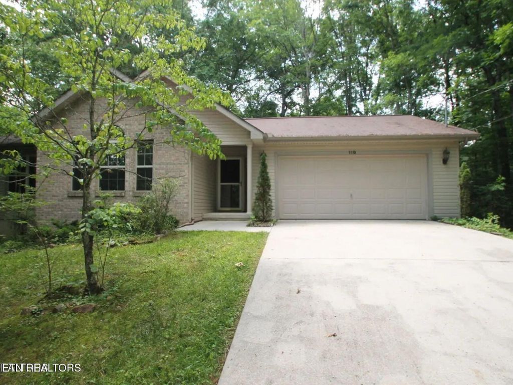 Photo of 119 Anglewood Drive, Crossville, TN 38558 (MLS # 1322275)