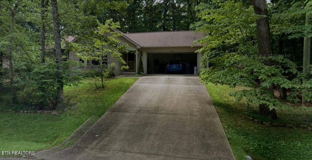 Photo of 119 Anglewood Drive, Crossville, TN 38558 (MLS # 1322275)