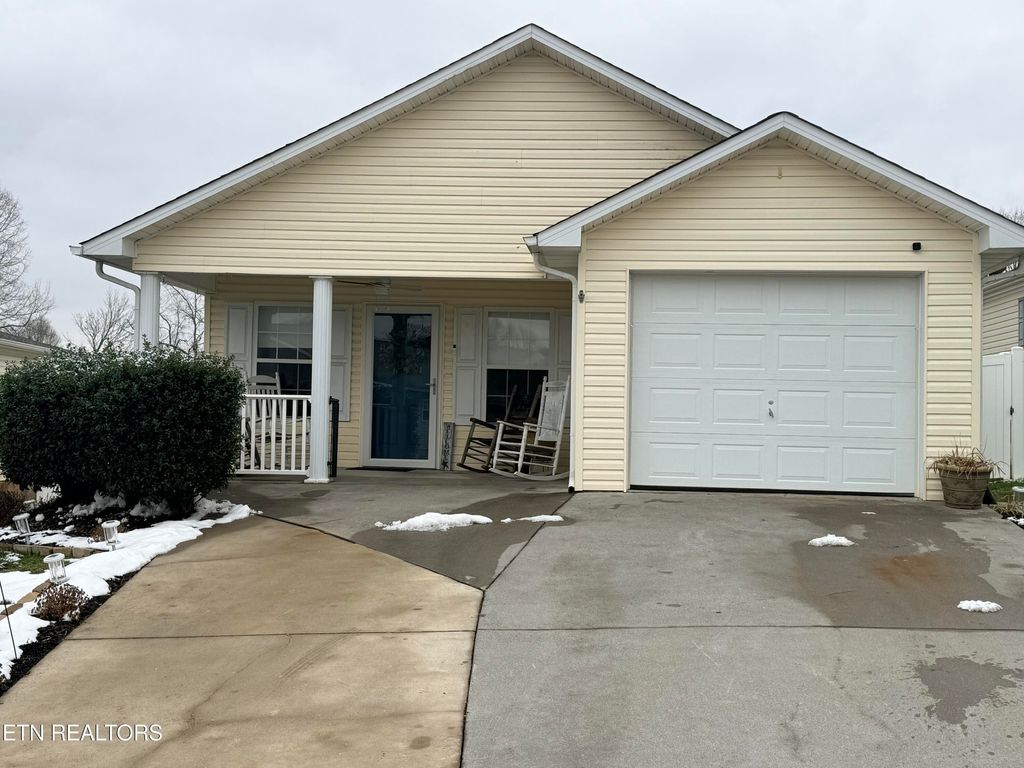 Photo of 2544 Bay Meadows Way, Sevierville, TN 37876 (MLS # 1328694)