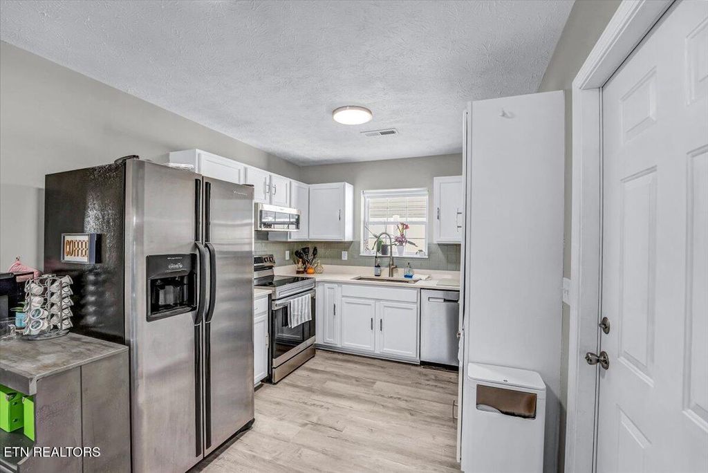 Photo of 2544 Bay Meadows Way, Sevierville, TN 37876 (MLS # 1328694)