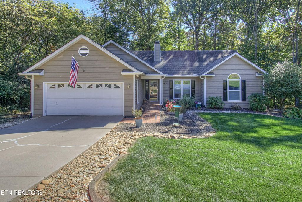 Photo of 203 Kawga Lane, Loudon, TN 37774 (MLS # 1319065)