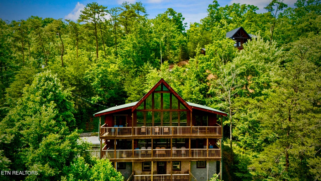 Photo of 769 Cartertown Rd, Gatlinburg, TN 37738 (MLS # 1345649)