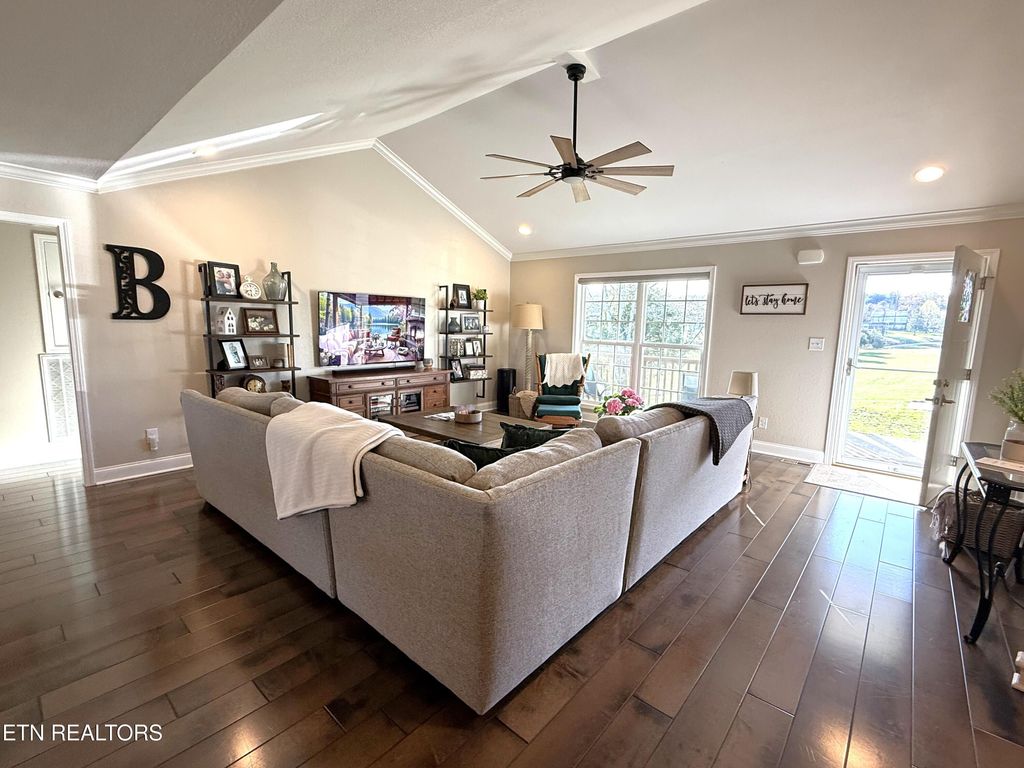 Photo of 5919 Chester Lane, Maryville, TN 37801 (MLS # 1332587)