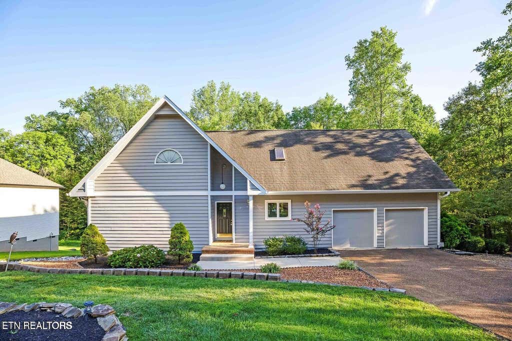 Photo of 102 Daksi Way, Loudon, TN 37774 (MLS # 1346516)