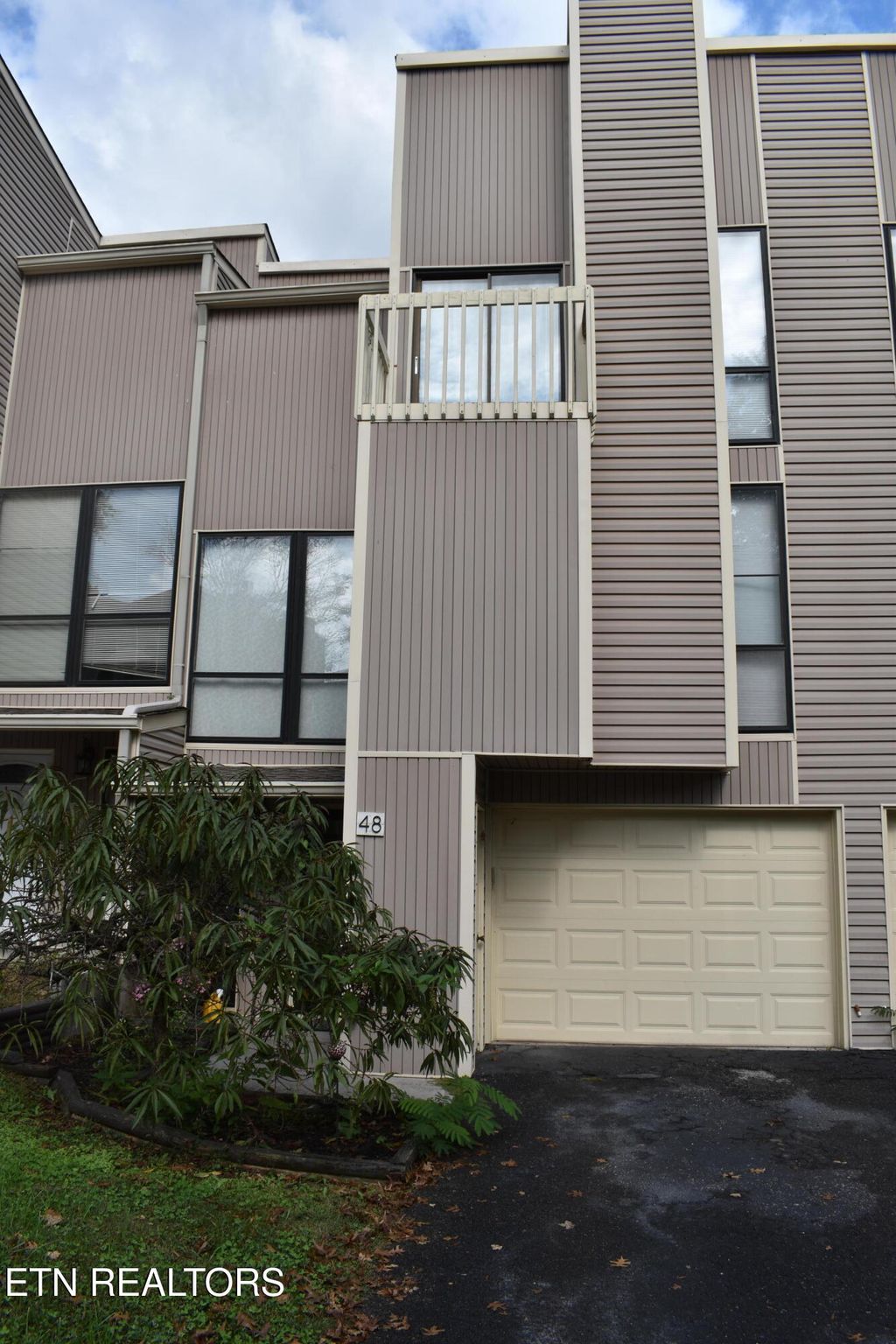 Photo of 48 Valley Forge Drive, Oak Ridge, TN 37830 (MLS # 1318144)