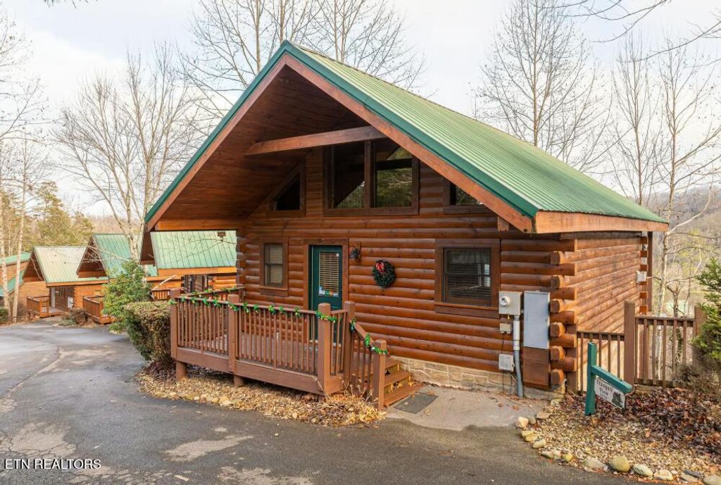 Photo of 1779 Mountain Shadows Way, Gatlinburg, TN 37738 (MLS # 1328609)