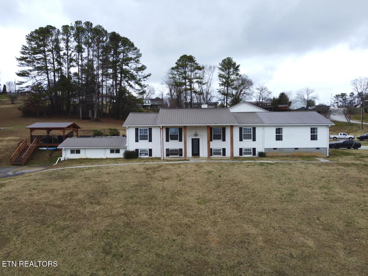 303 Lynn St