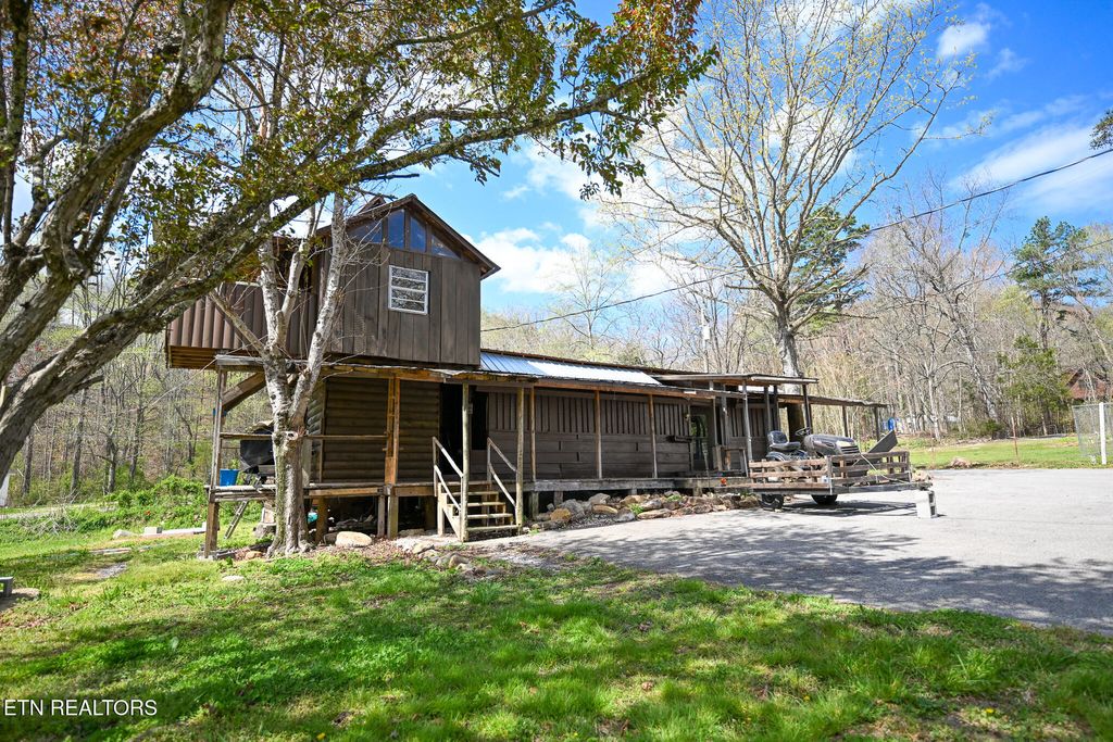 Photo of 1941 Bluff Mountain Rd, Sevierville, TN 37876 (MLS # 1334389)