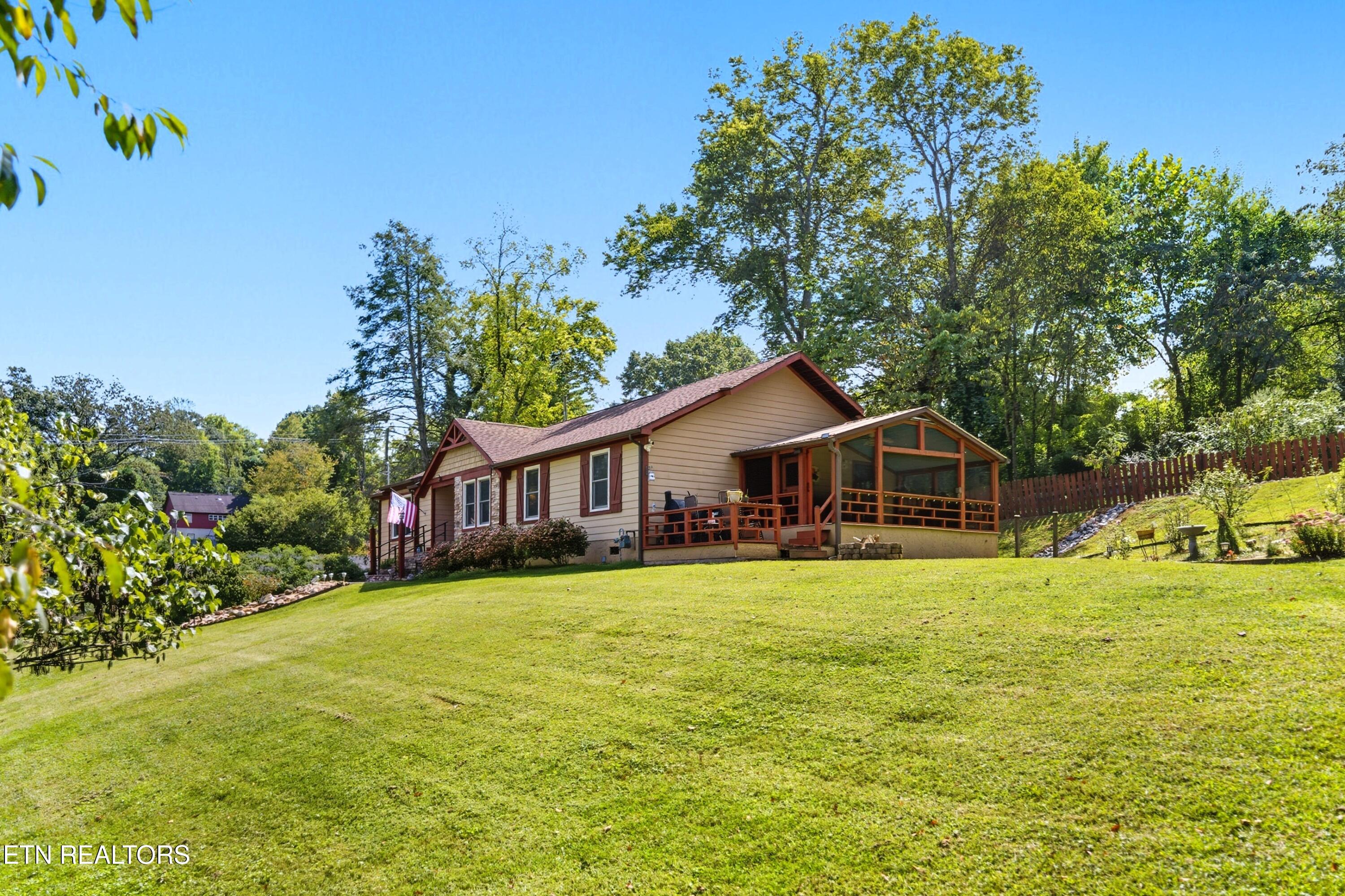 103 Highland Ave
