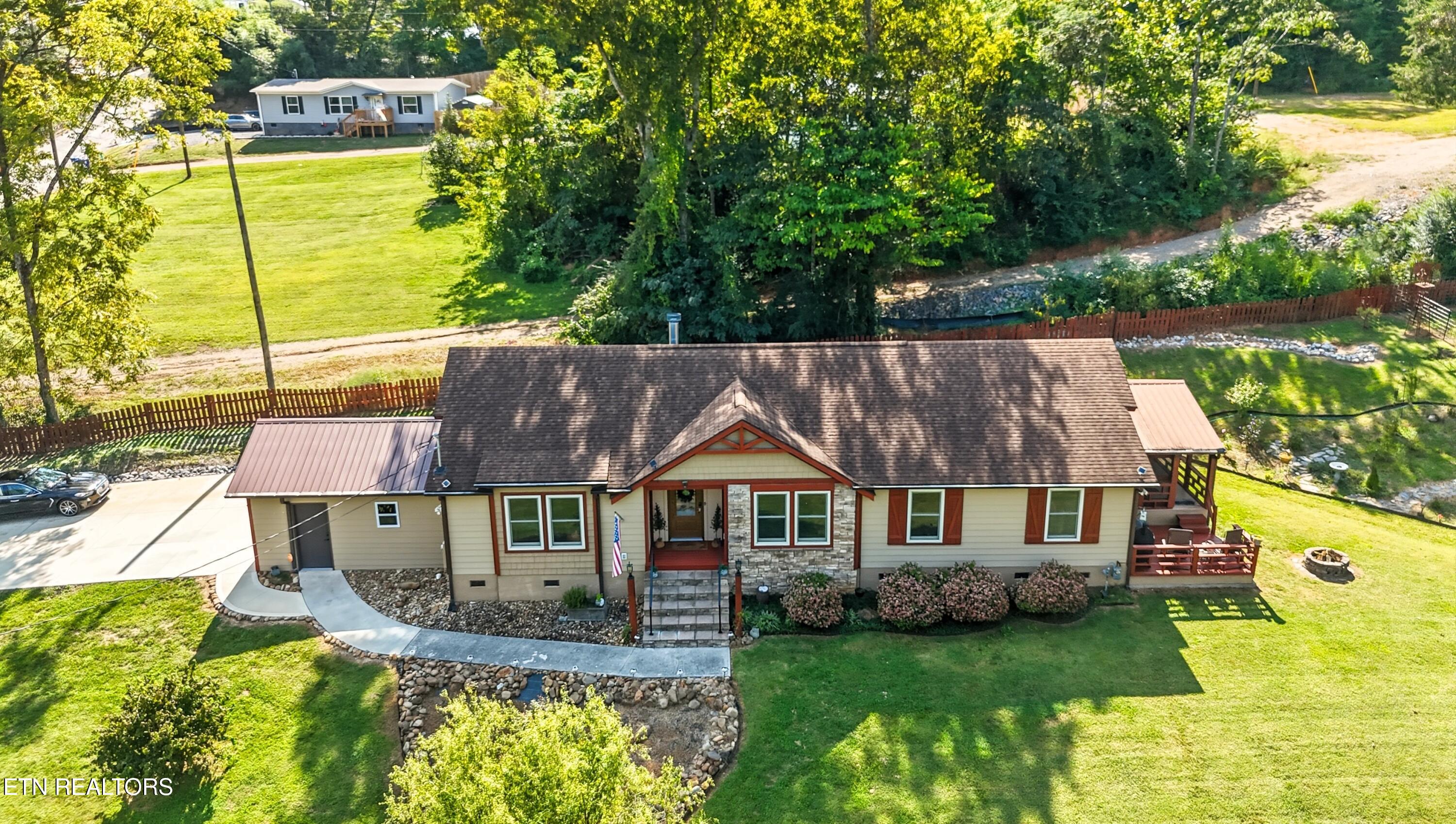 103 Highland Ave
