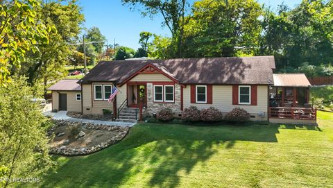 Photo of 103 Highland Ave, Clinton, TN 37716 (MLS # 1315104)