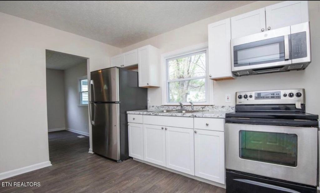 Photo of 158 Hamilton Circle, Oak Ridge, TN 37830 (MLS # 1329779)