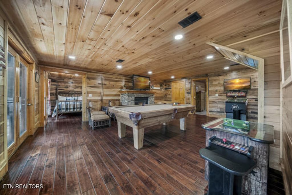 Photo of 838 Bear Run Way, Sevierville, TN 37862 (MLS # 1316340)