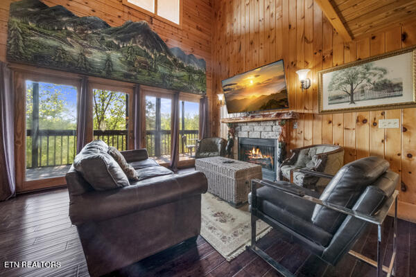 838 Bear Run Way