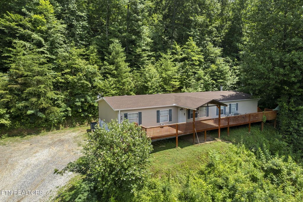 Photo of 442 Half Moon Rd, Oliver Springs, TN 37840 (MLS # 1307433)