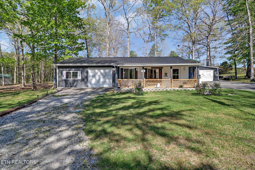 Photo of 411 Trimmer Lane, Jamestown, TN 38556 (MLS # 1337838)