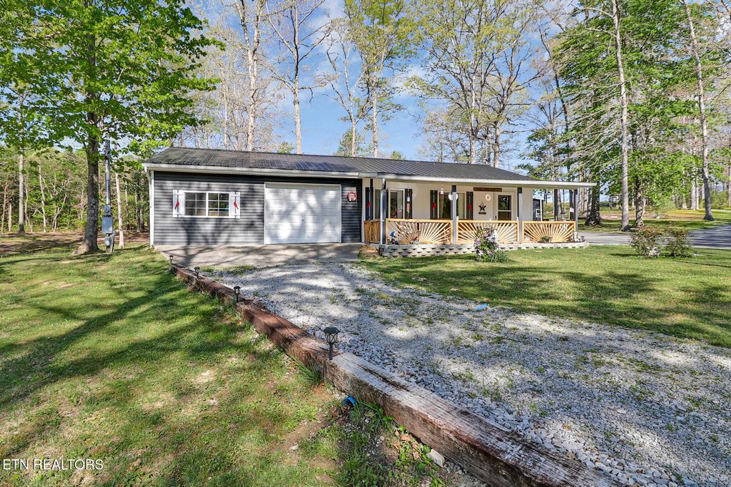 Photo of 411 Trimmer Lane, Jamestown, TN 38556 (MLS # 1337838)