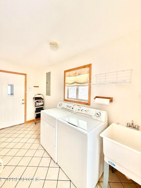 Tiny photo for 454 Wildcat Hollow Rd, New Tazewell, TN 37825 (MLS # 1340114)