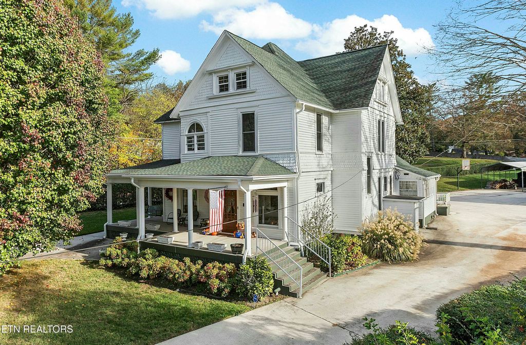 Photo of 212 S Kingston Ave, Rockwood, TN 37854 (MLS # 1283607)