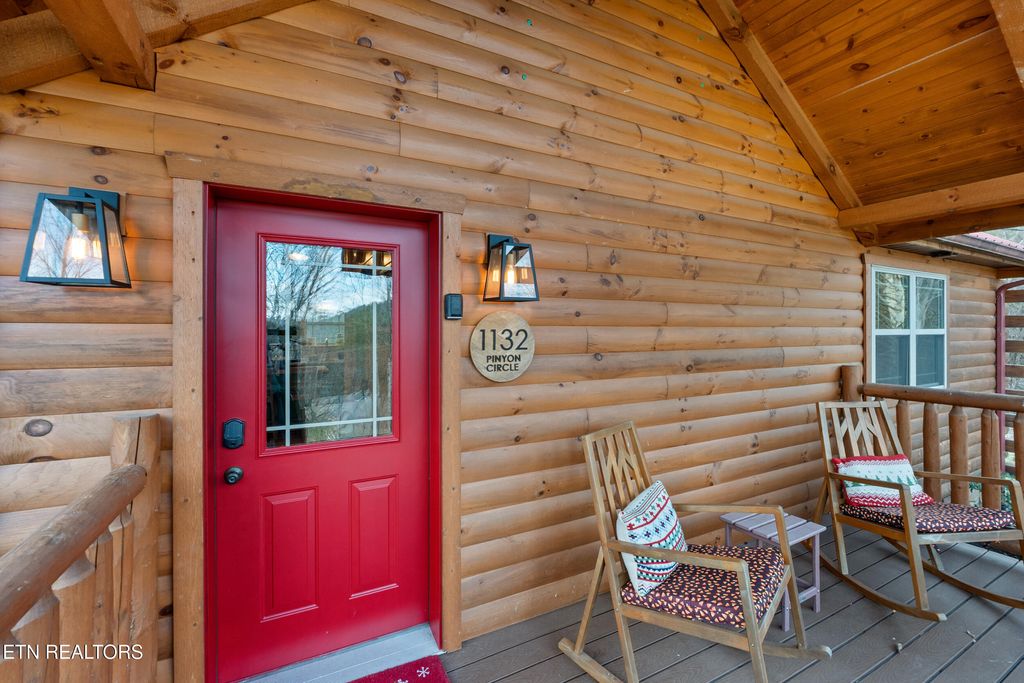 Photo of 1132 Pinyon Circle, Pigeon Forge, TN 37863 (MLS # 1327386)