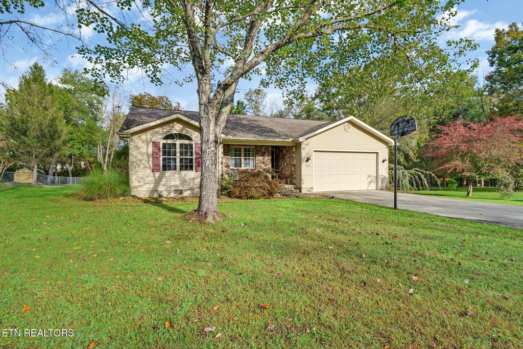 Photo of 239 Golden Brook Drive, Crossville, TN 38555 (MLS # 1318208)