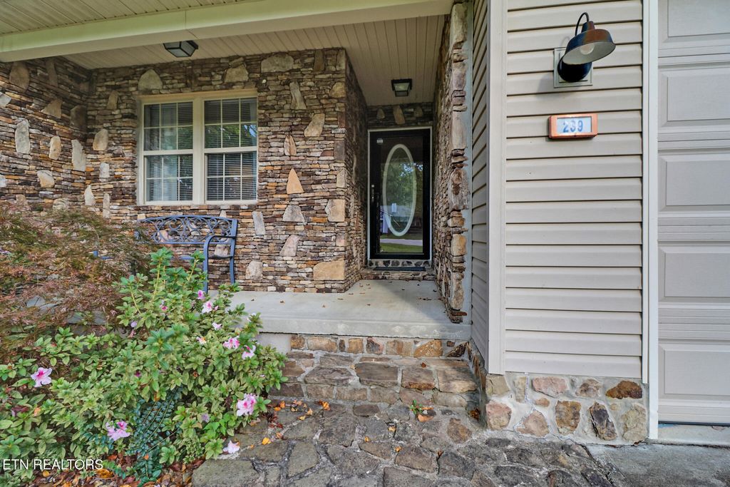 Photo of 239 Golden Brook Drive, Crossville, TN 38555 (MLS # 1318208)