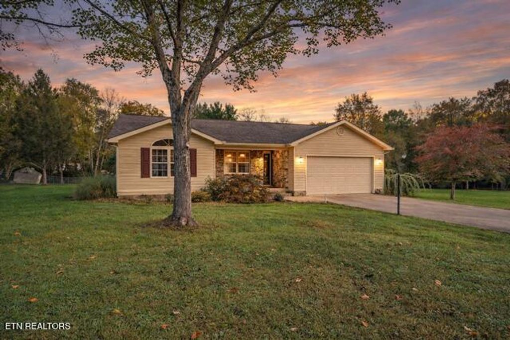 Photo of 239 Golden Brook Drive, Crossville, TN 38555 (MLS # 1318208)