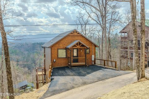 Photo of 1829 Fantasy Way, Sevierville, TN 37876 (MLS # 1332076)