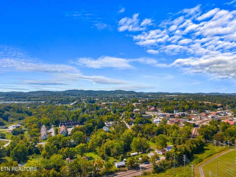 Tiny photo for 1910 Walnut Ave, Jefferson City, TN 37760 (MLS # 1349898)
