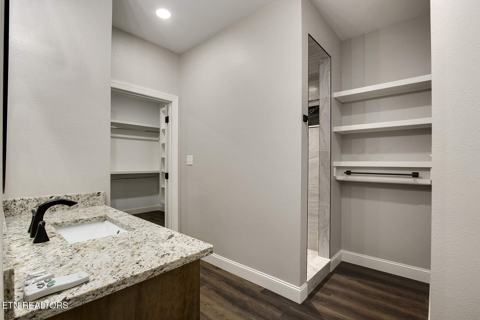 Loudon, Tennessee 37774, United States, 3 Bedrooms Bedrooms, ,2 BathroomsBathrooms,Residential,Active,13894