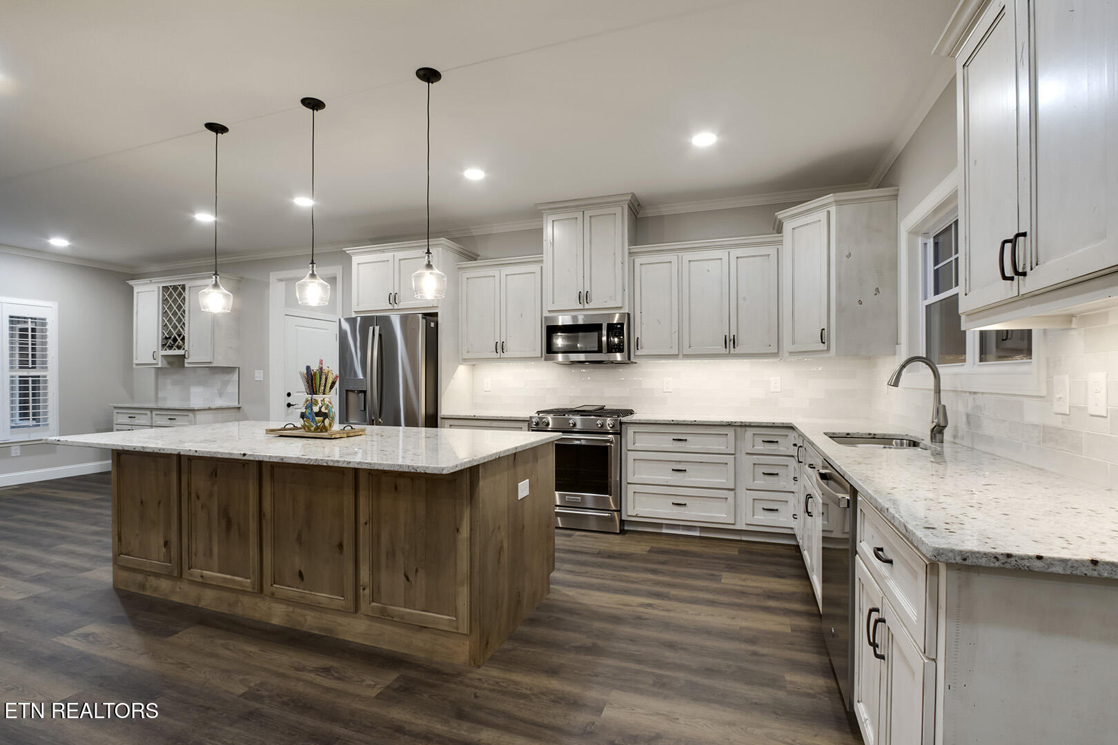 Loudon, Tennessee 37774, United States, 3 Bedrooms Bedrooms, ,2 BathroomsBathrooms,Residential,Active,13894