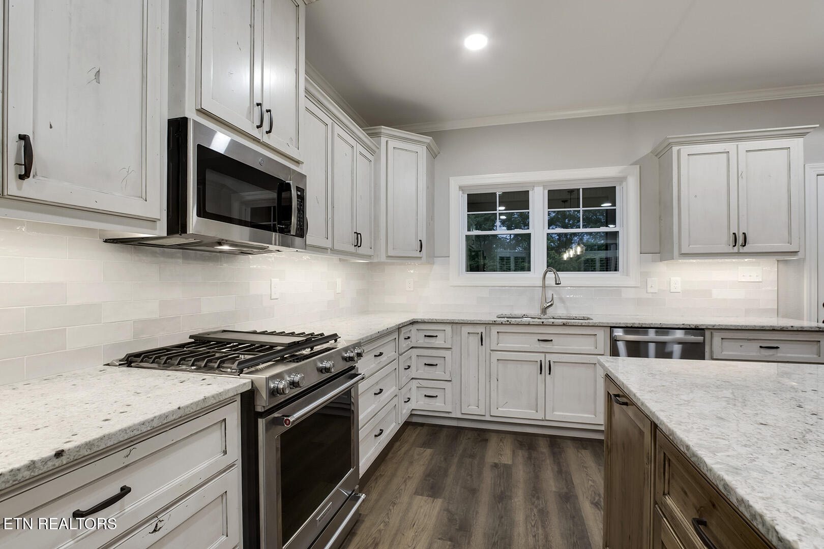 Loudon, Tennessee 37774, United States, 3 Bedrooms Bedrooms, ,2 BathroomsBathrooms,Residential,Active,13894