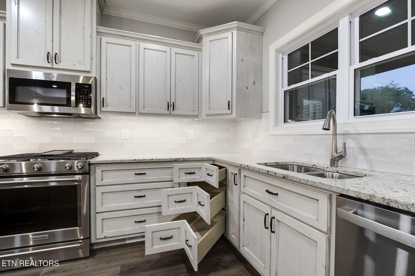 Loudon, Tennessee 37774, United States, 3 Bedrooms Bedrooms, ,2 BathroomsBathrooms,Residential,Active,13894