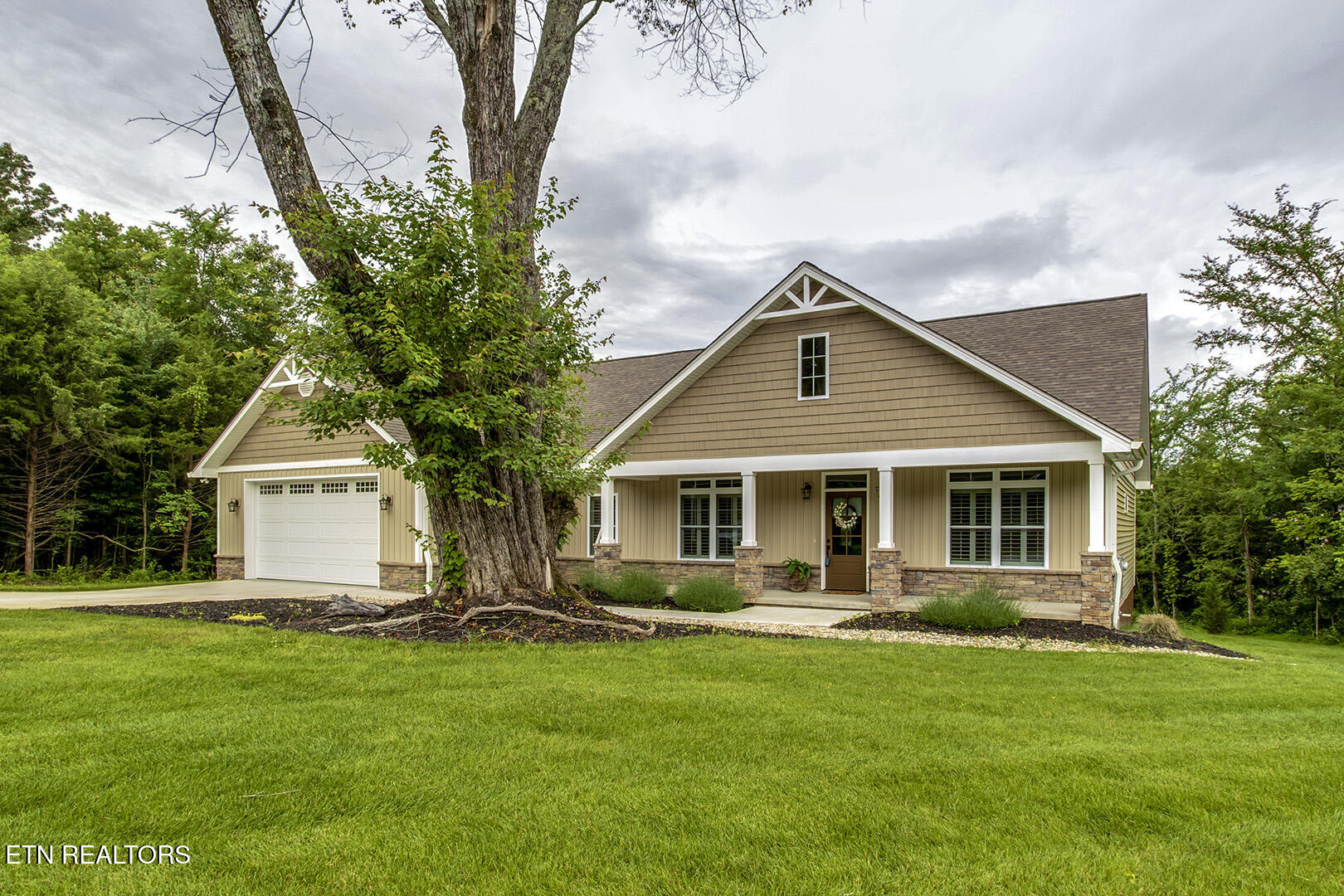 Loudon, Tennessee 37774, United States, 3 Bedrooms Bedrooms, ,2 BathroomsBathrooms,Residential,Active,13894