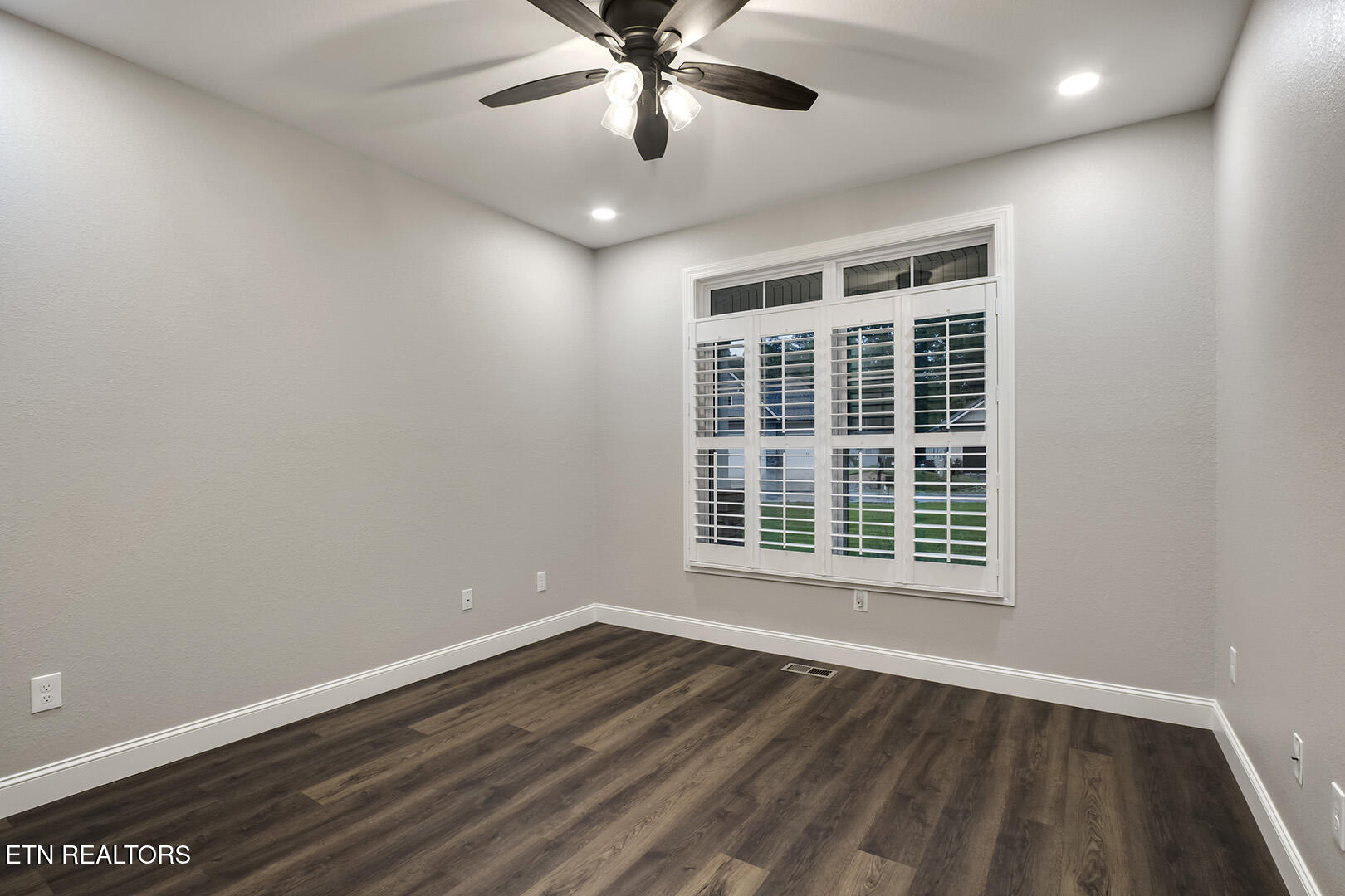 Loudon, Tennessee 37774, United States, 3 Bedrooms Bedrooms, ,2 BathroomsBathrooms,Residential,Active,13894