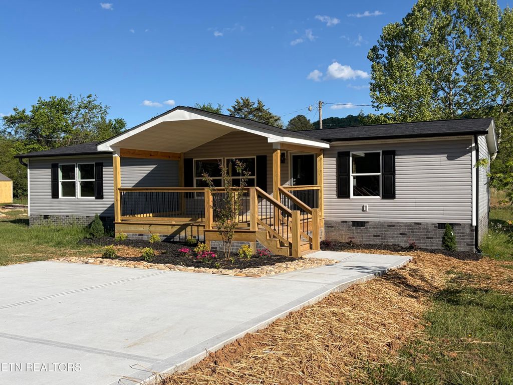 Photo of 1312 W Beaver Creek Drive, Powell, TN 37849 (MLS # 1337645)